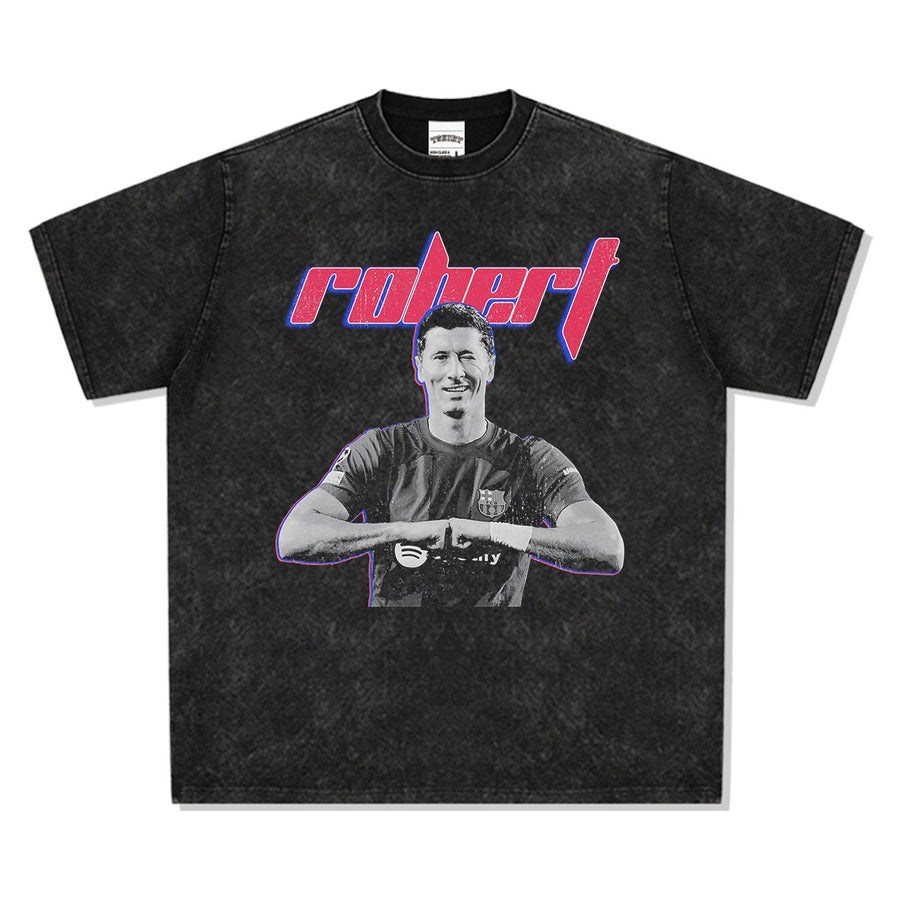 ROBERT LEWANDOWSKI VINTAGE TEE · GOLDEN BOOT